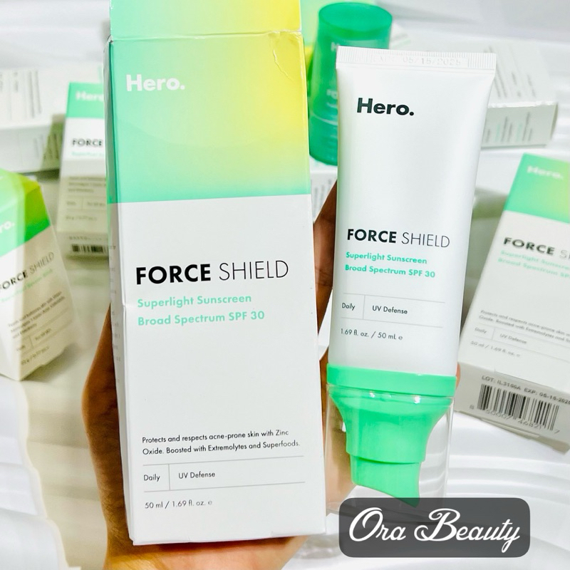 Kem chống nắng Hero Cosmetics Superlight Sunscreen SPF 30