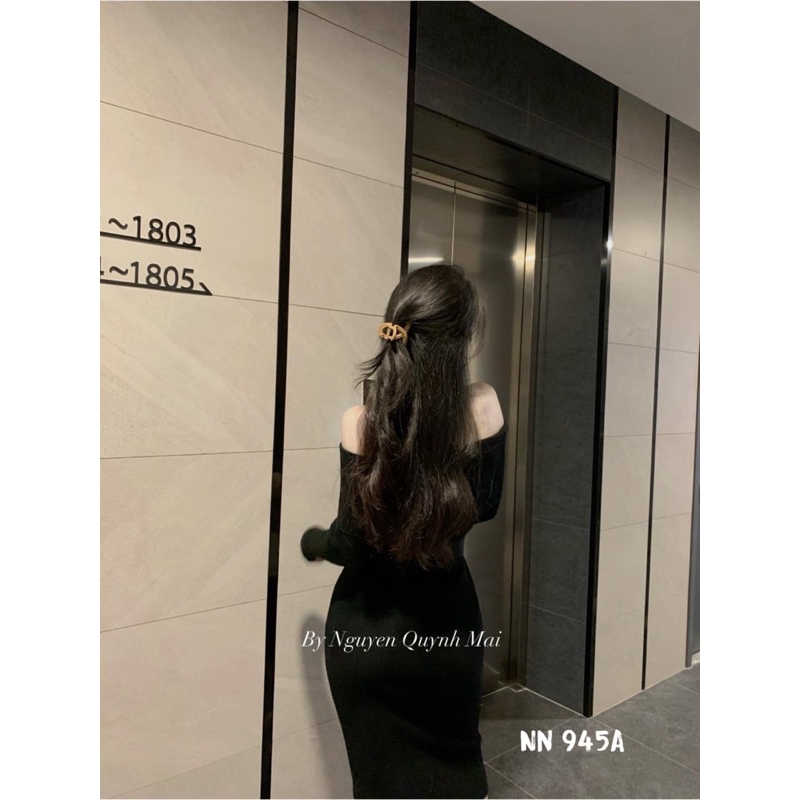 Váy len trễ vai tay dài kèm dây lưng