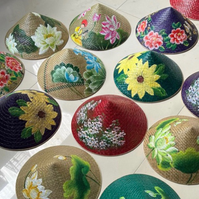 Nón cỏ bàng vẽ