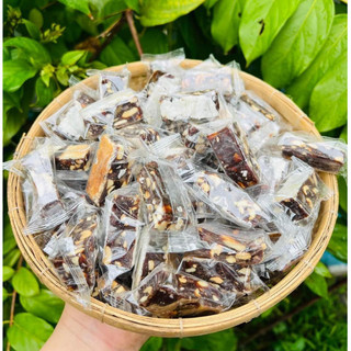 Túi 500G Kẹo chuối đậu phộng kẹp bánh tráng thơm ngon