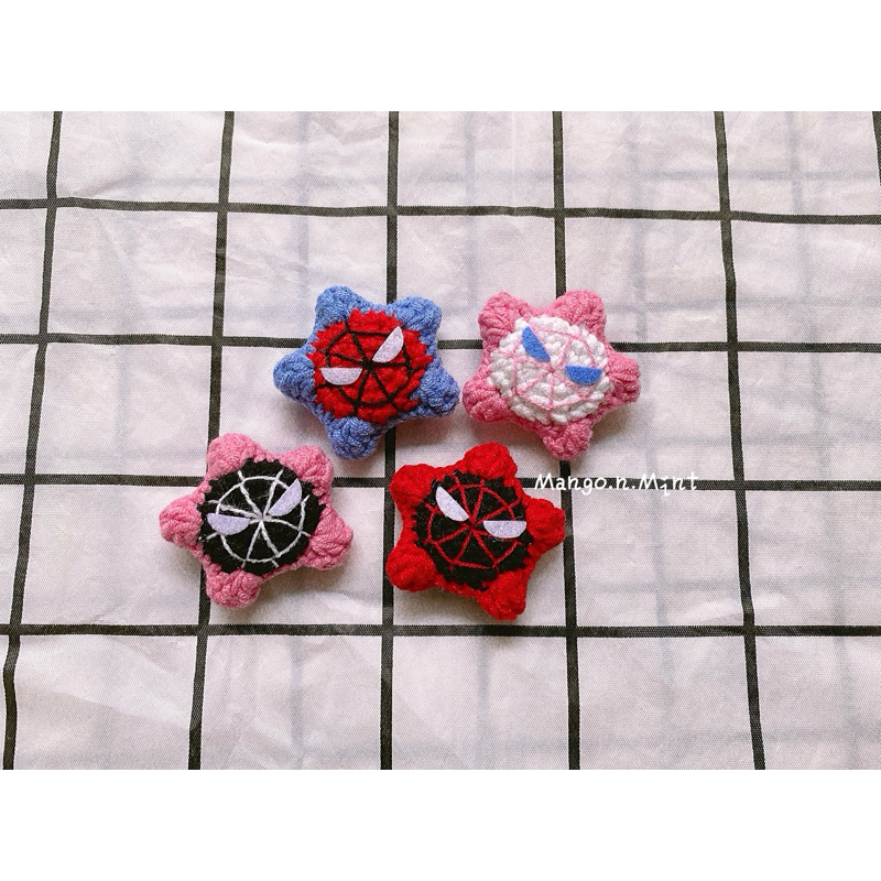 Móc khoá len handmade ngôi sao Spider-Man & Spider-Gwen / Miles & Gwen