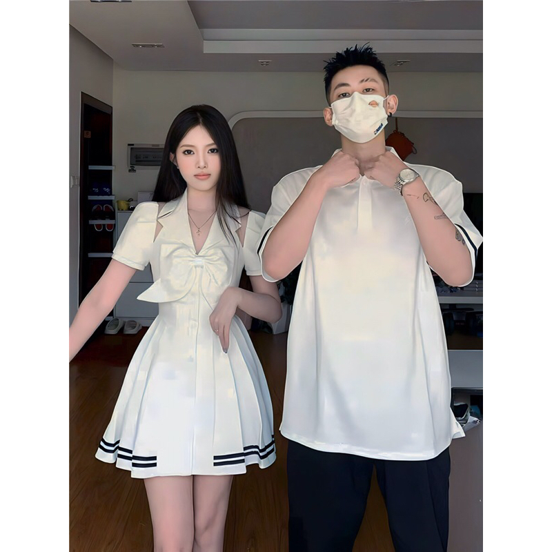 Đồ đôi đầm trắng + Áo polo nam cùng chất liệu viền sọc dễ thương hot trend