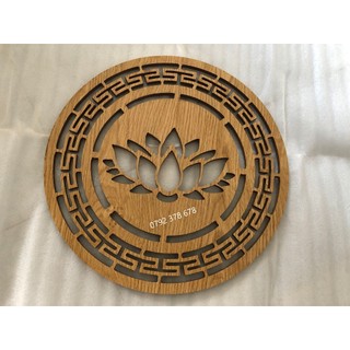 Ốp sen tròn trang trí bàn thờ