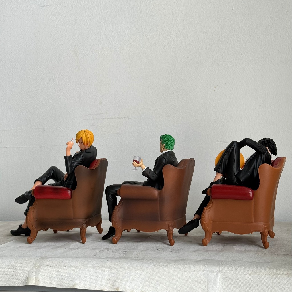 Mô hình Sanji ngồi ghế , Zoro ngồi sofa , Ace ngồi ghế sofa - Mô hình ngồi ghế sofa cao 14cm - One piece figure