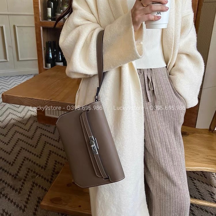 Túi xách nữ, túi kẹp nách h mét dáng vuông size 25 da sần - Lucky9store