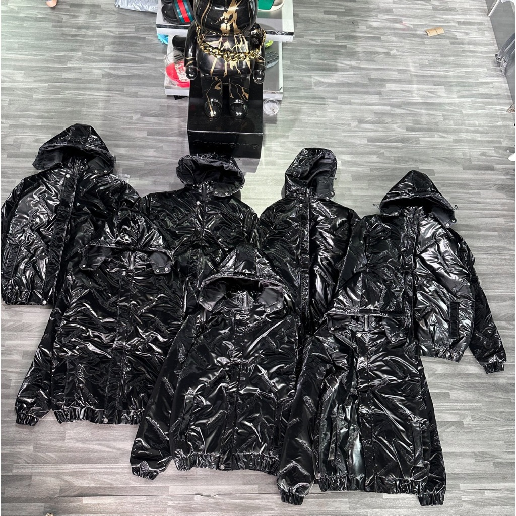 Áo phao nam nữ đen bóng chữ wecome mũ rời