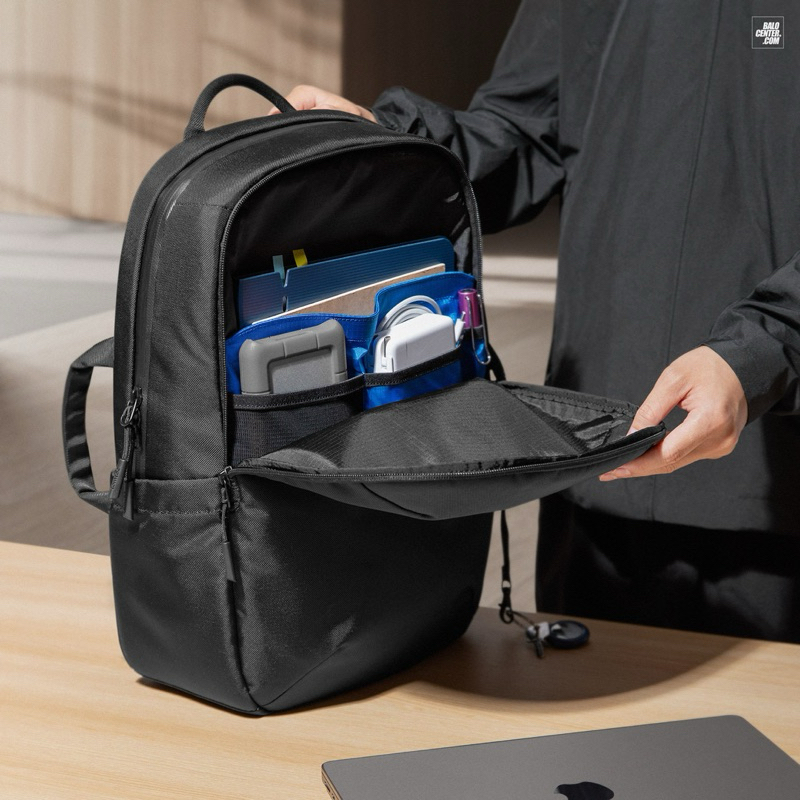 Balo Laptop Túi Laptop Chống sốc có cổng sạc USB chất liệu Polyester chống thấm tốt, ngăn chứa rộng Tomtoc UrbanEX-T65