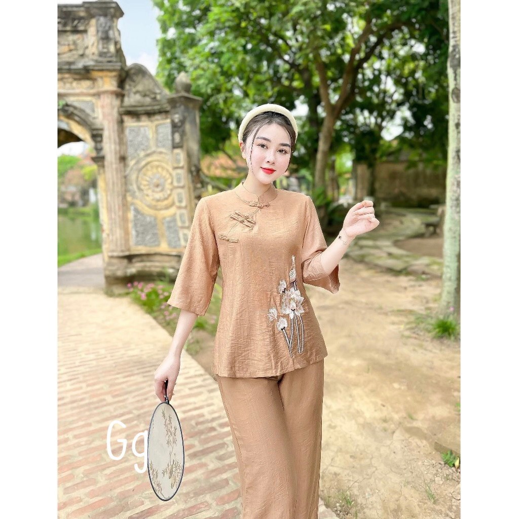 Set đồ lam nữ áo tay lững cổ tàu phối thiêu hoa sen kèm quần dài ống suông cho các nàng đi chùa xinh đẹp nhẹ nhàng