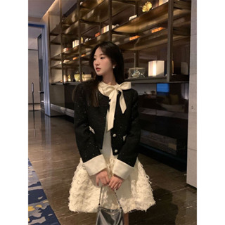 sẵn-Set 2 món áo khoác dạ croptop mix đầm mini màu trắng thời trang nữ