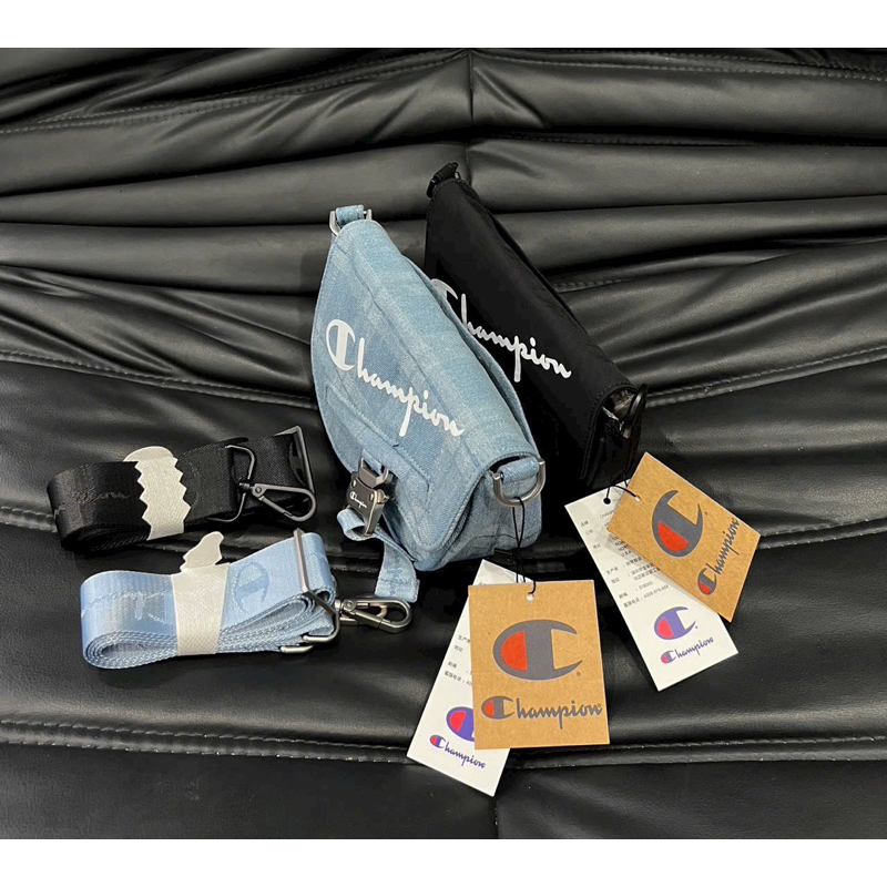 Túi đeo chéo champion denim