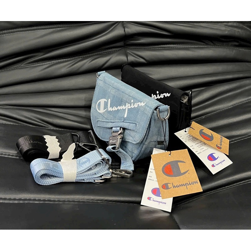 Túi đeo chéo champion denim