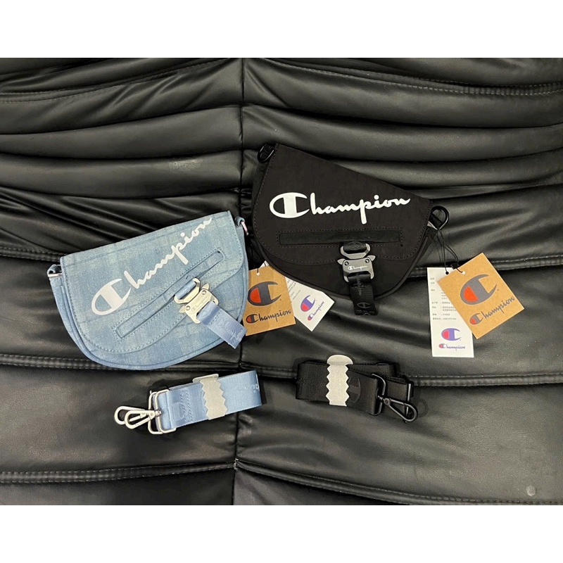 Túi đeo chéo champion denim