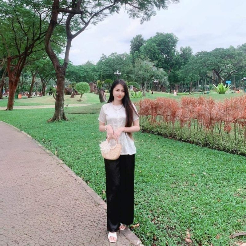 BỘ BÀ BA GẤM LỤA TRUYỀN THỐNG, QUẦN PHI LỤA QTRẮNG - QĐEN , SIZE TỪ 40-70 KÍ