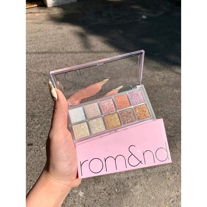 Bảng phấn mắt Romand số 00 Light Glitter Garden
