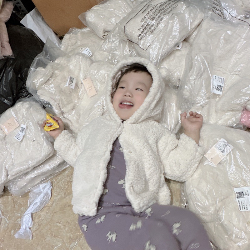 Áo khoác lông cừu trắng cho bé size từ sơ sinh
