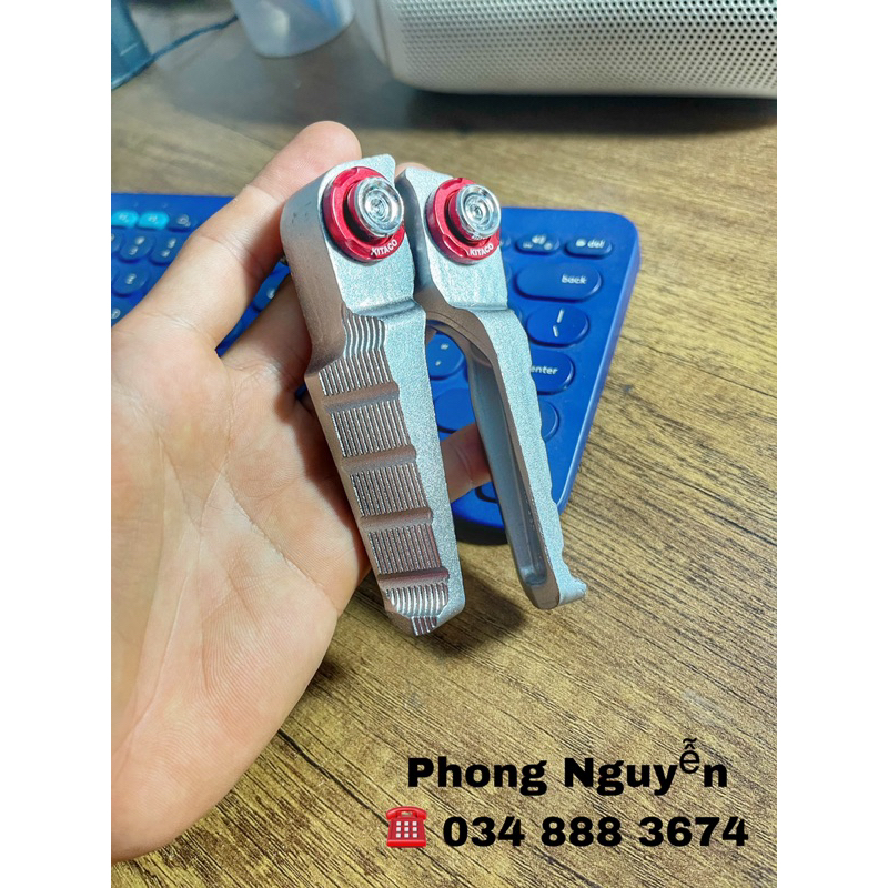 Gát chân sau nhôm đúc gắn xe honda yamaha