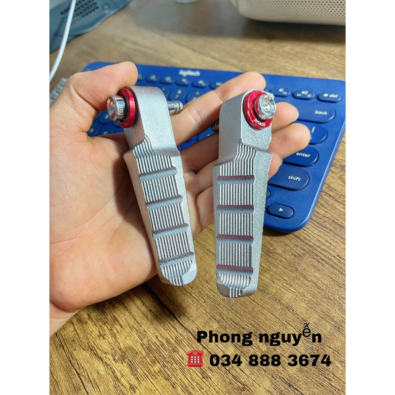 Gát chân sau nhôm đúc gắn xe honda yamaha