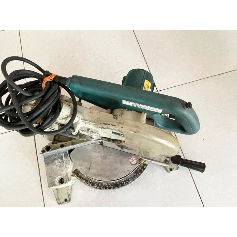 Cưa trượt Makita  nội  Nhật điện 100 volt, lưỡi 190mm