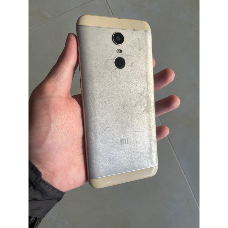 Điện thoại xác xiaomi redmi 5 plus