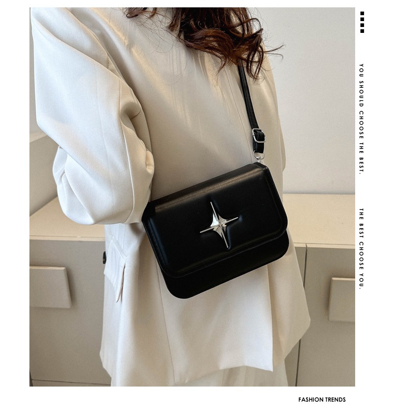 Túi xách nữ đeo chéo khoá sao dáng hộp vuông trẻ trung HT3282