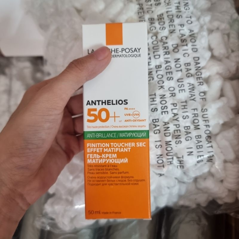 Kem chống nắng kiểm soát bóng dầu La Roche Posay Anthelios Touch 50ml