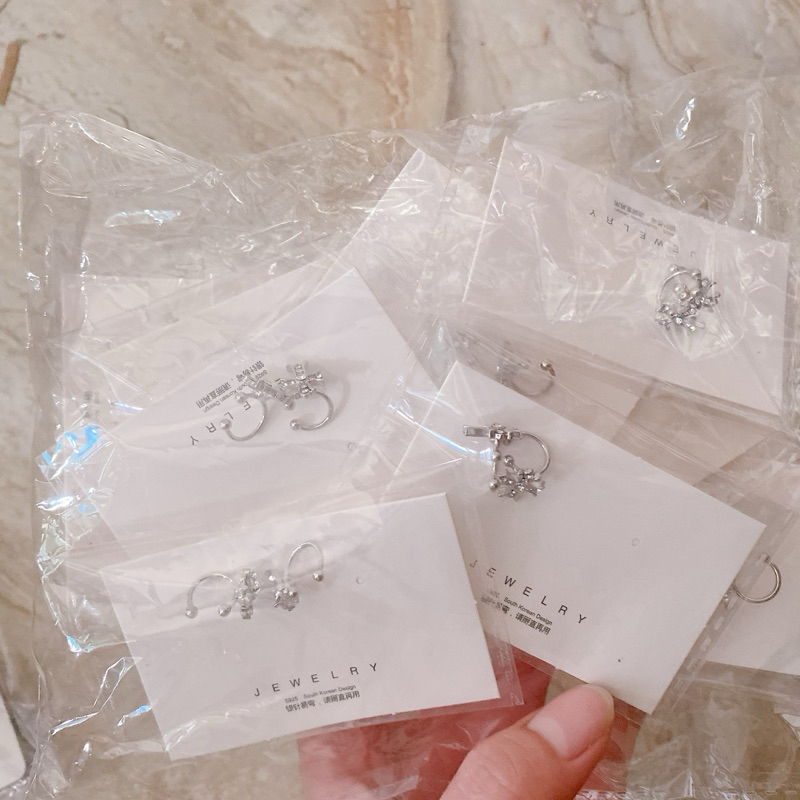 Khuyên Kẹp Vành Hình Thập