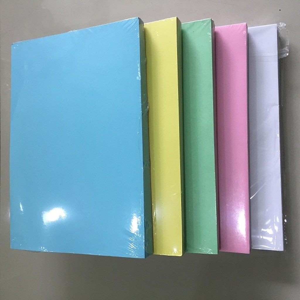 Giấy màu A4. 1 xấp 100 tờ