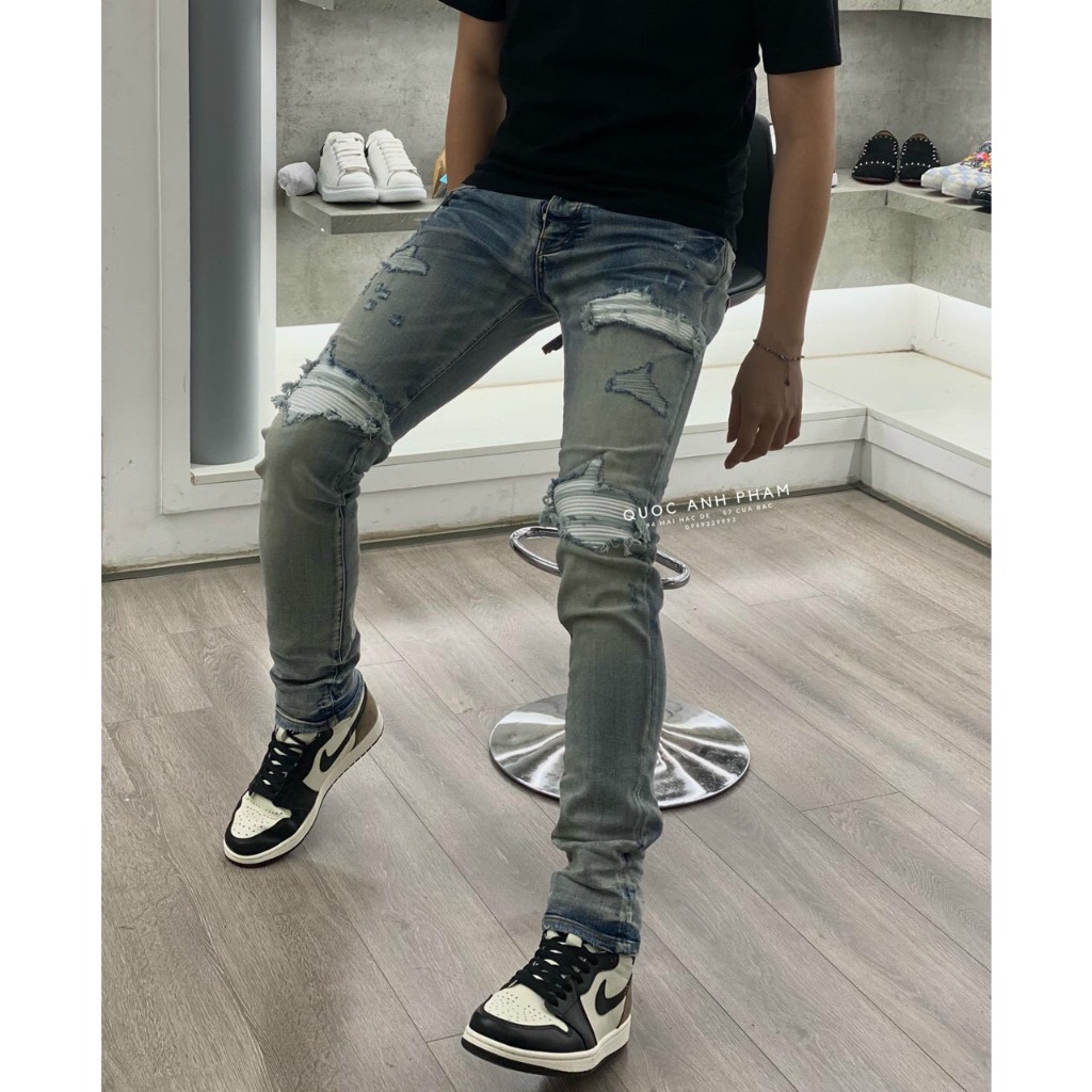 Quần Jean Nam AMIRI Xanh Nhạt Like_Auth Mài Bạc 4 Cúc Lót Da Nhăn Quần bò nam xanh khói vá da cứng bản 4 cúc