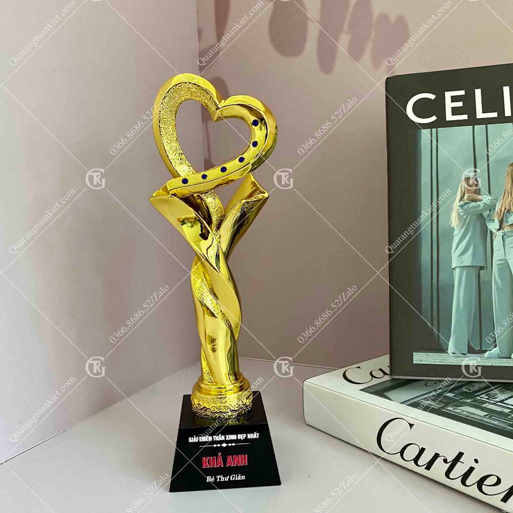 Cúp pha lê composite trái tim đính đá Mạ Vàng mới nhất 2024
