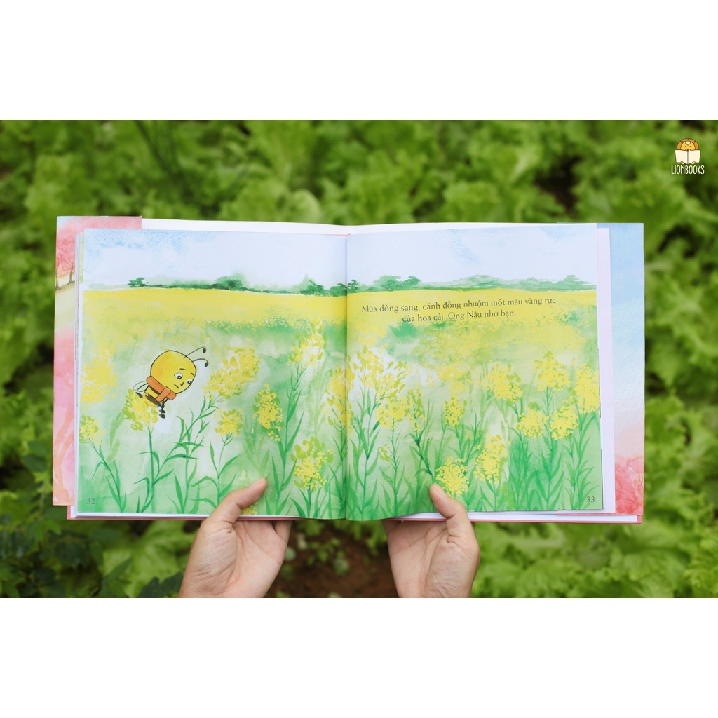 Sách Bay Giữa Mùa Hoa - Giúp Trẻ Cảm Nhận Vẻ Đẹp Của Hà Nội - Lionbooks