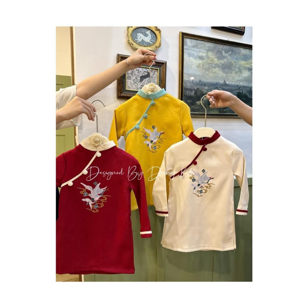 Áo dài cách tân thêu chim hạc 2024 bé trai