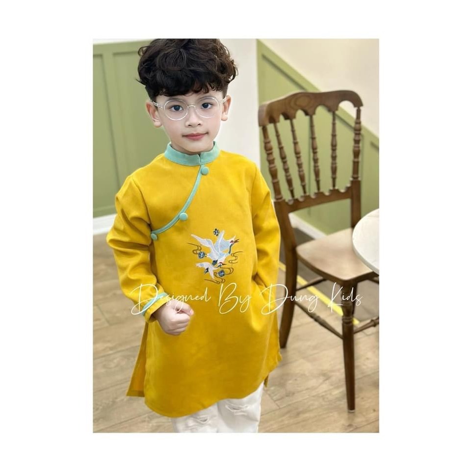 Áo dài cách tân thêu chim hạc 2024 bé trai