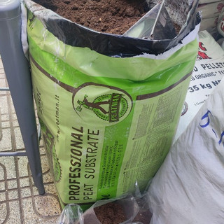 PEATMOSS Than bùn PEAT MOSS túi 0,5kg chiết lẻ - Giá thể nhập khẩu cao cấp từ EU dùng ươm cây, trồng rau và cây ăn quả