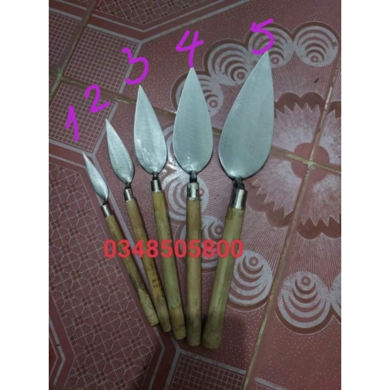 Bay đắp phù điêu