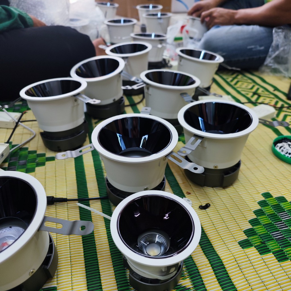 Đèn âm trần  spotlight