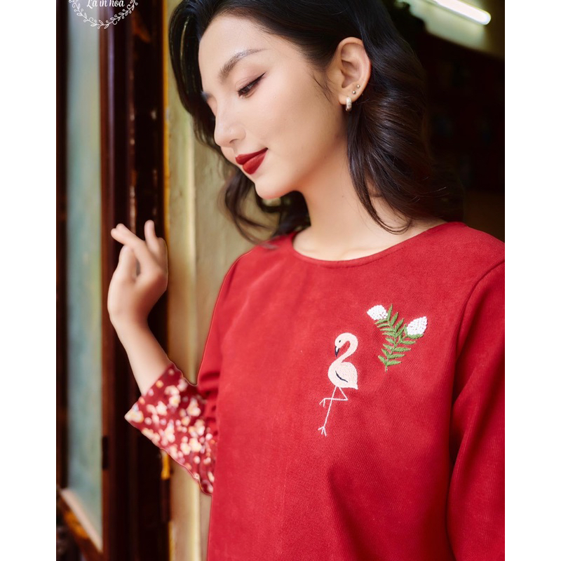 Váy Nhung Đỏ Đun Thêu Tay Hồng Hạc Phối Hoa Thiết Kế Lá In Hoa