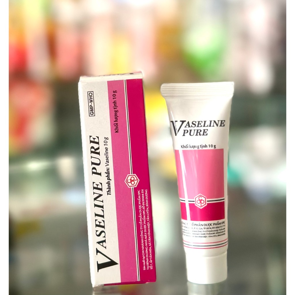 Dưỡng Ẩm Môi VASELINE PURE Giảm Khô Nứt Môi Hương Dâu Tuýp 10gram