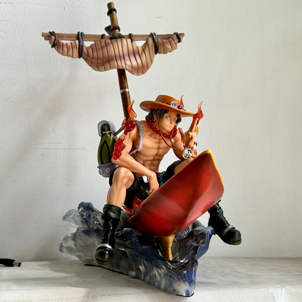 Mô hình Thuyền của Ace + Ace ngồi cao 36CM - Mô hình thuyền Ace có LED cực đẹp -Thuyền one piece Ace Hỏa Quyền