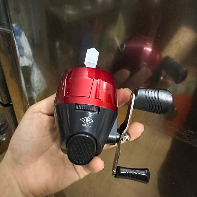 Máy bắt cá có sẵn 25m dây cước màu đỏ