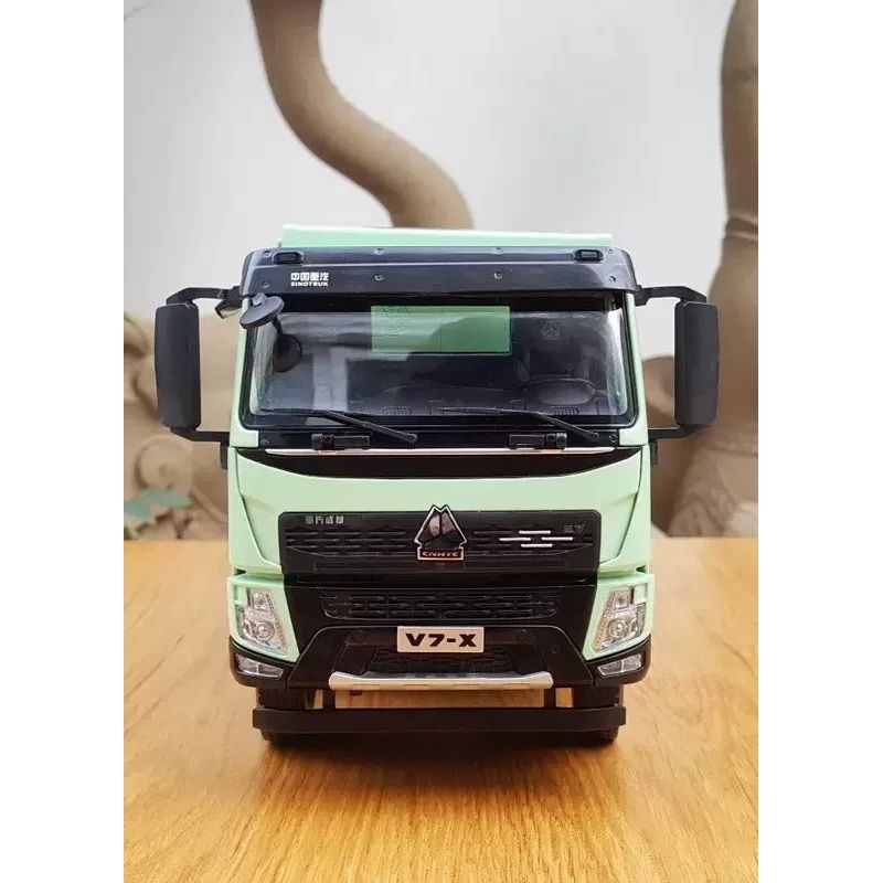 Mô hình xe ben hạng nặng HOWO V7-X hợp kim 1:24
