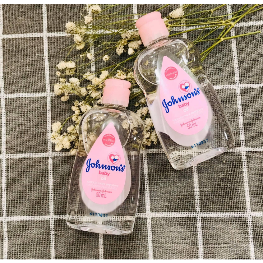 Dầu mát xa dưỡng ẩm cho bé Johnson's baby oil 50ml