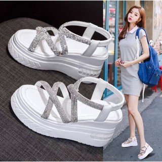Sandal đế xuồng dây chéo phối đá
