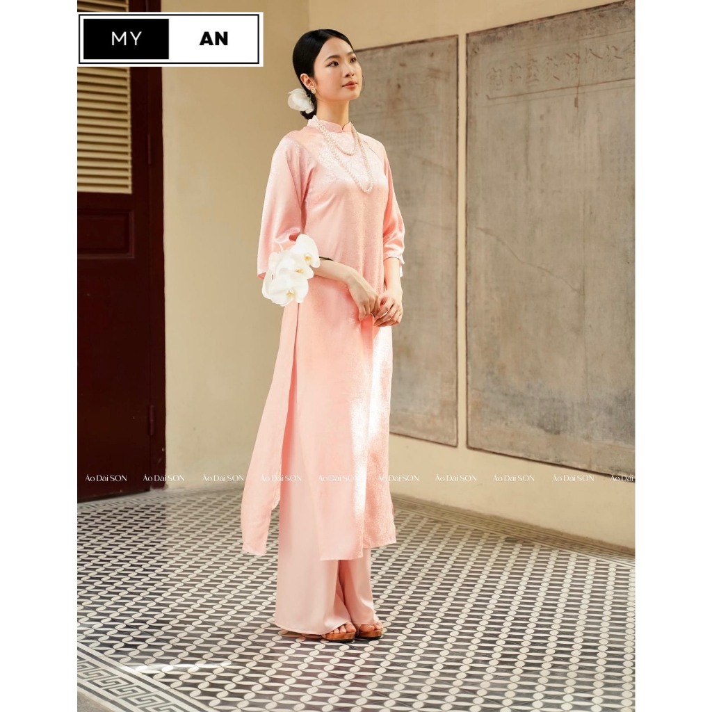 Áo dài cách tân dáng xuông gấm hoa gió mềm mại thanh lịch