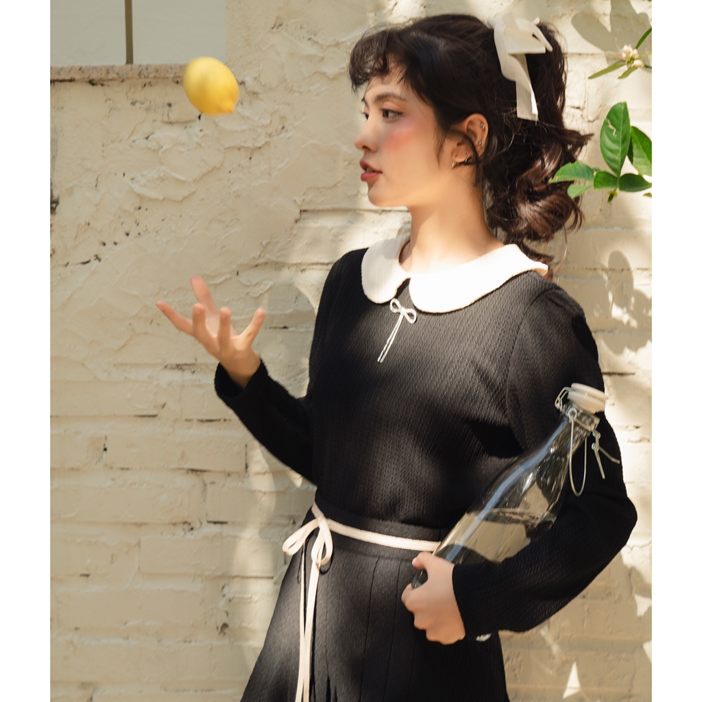 BLEUBIRD Set gồm áo và chân váy xếp ly vải len cotton Diane Set