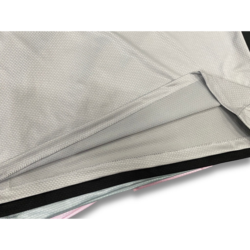 Áo thun Kenneth Cole dành cho Nam. Chất vải thể thao mềm mại, chắc chắn và co giãn thoải mái.