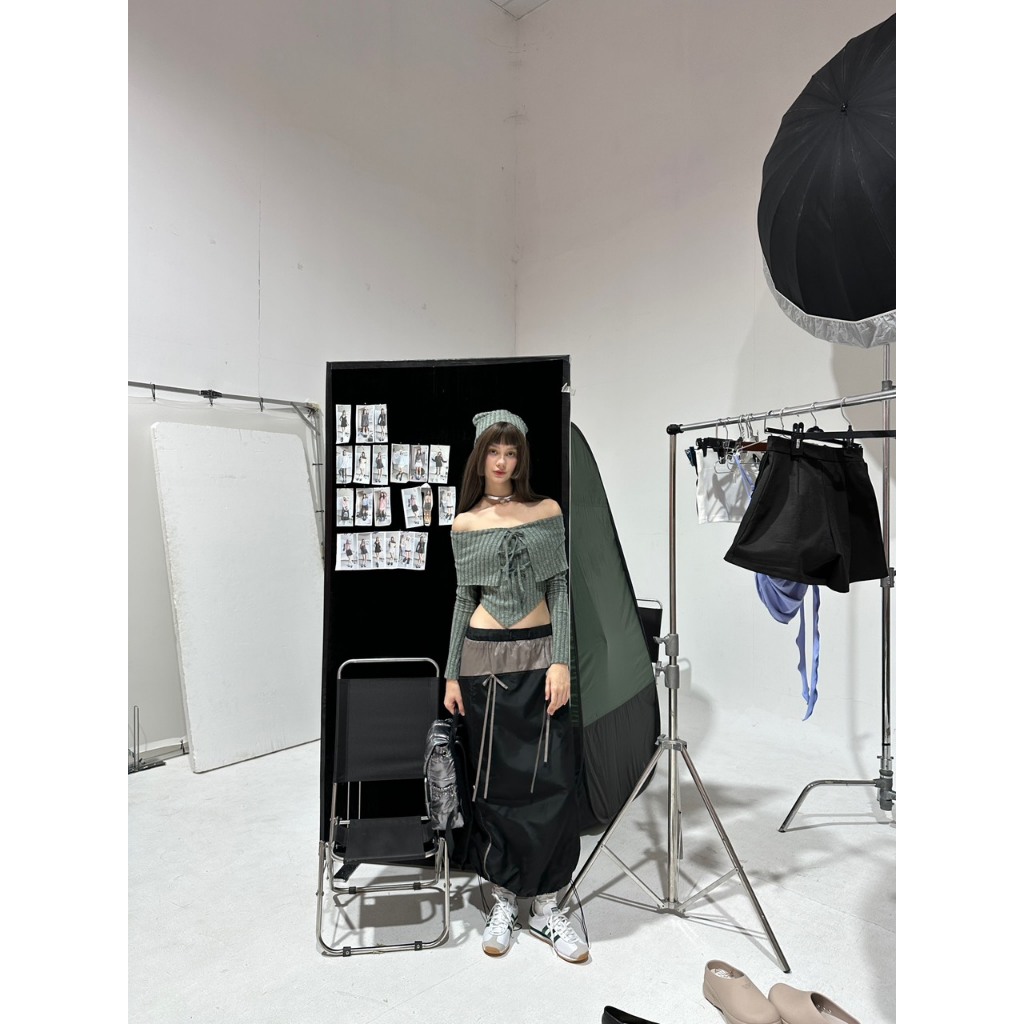 SooA Skirt - Chân váy dài vải dù dáng bí Remmus cho nữ