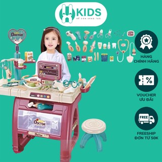 Đồ chơi kệ bác sĩ y tá cỡ lớn X KIDS có bàn ghế làm việc, đầy đủ dụng cụ kính ống nghe hiệu ứng nhạc đèn cho bé
