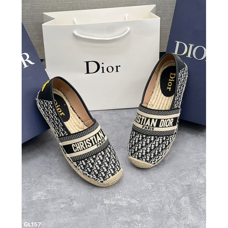 Giày lười cói CD dệt vân gót thêu ong đế cói đan cao cấp