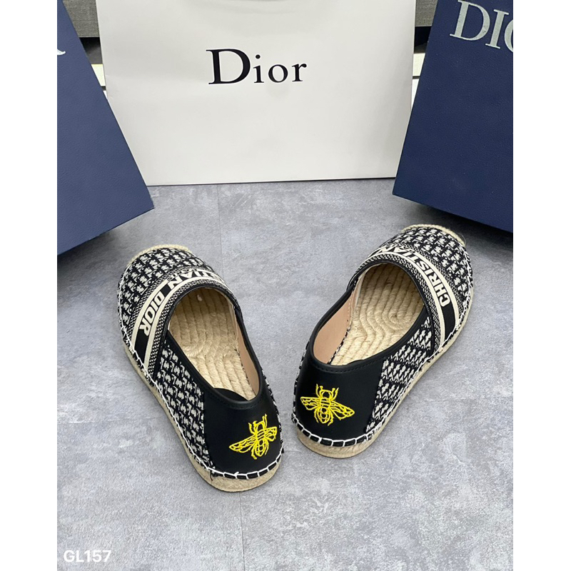 Giày lười cói CD dệt vân gót thêu ong đế cói đan cao cấp