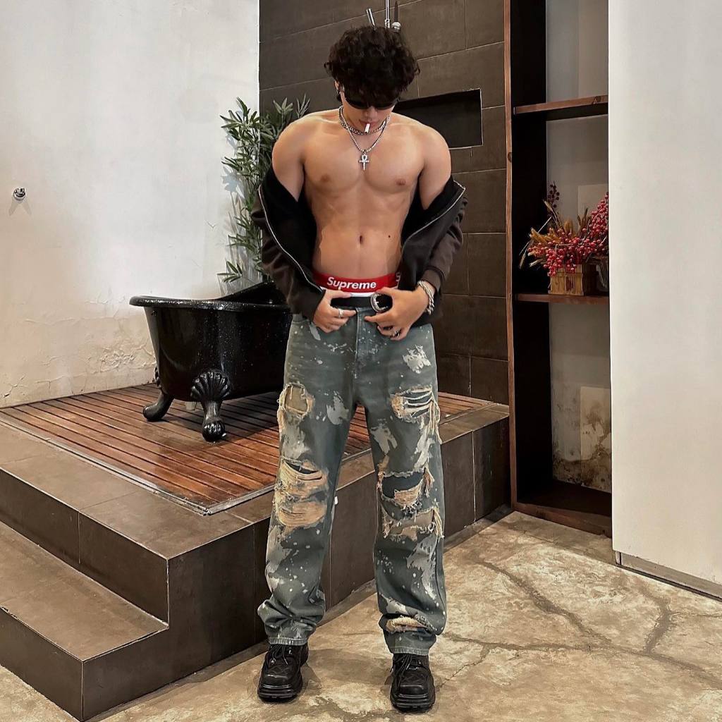 Quần Jean Amand Conqueror Distressted Jeans - QB040
